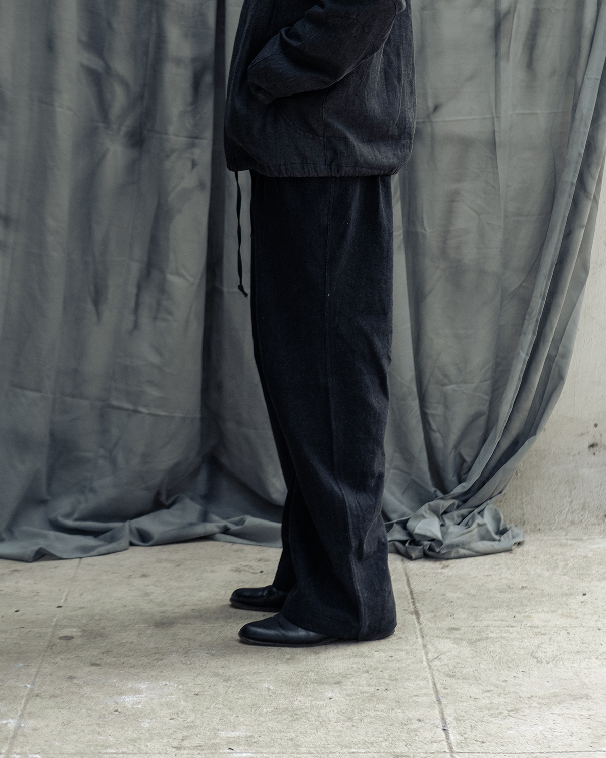 DARTED DENIM PANTS